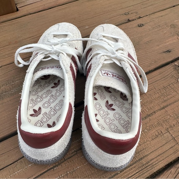 WOMEN'S ADIDAS ORIGINALS HANDBALL SPEZIAL SNEAKERS Off White/Collegiate Burgundy - Picture 5 of 8